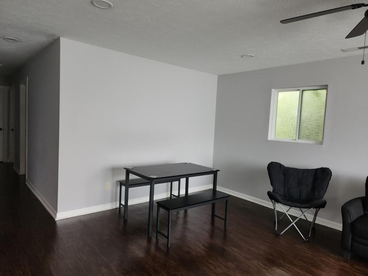 インディアナポリス5 Min From Downtown Indyアパートメント エクステリア 写真
